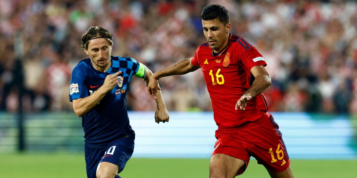 Aston Villa tracking Kamara repeat in £11.5k-p/w gem who plays like Modric